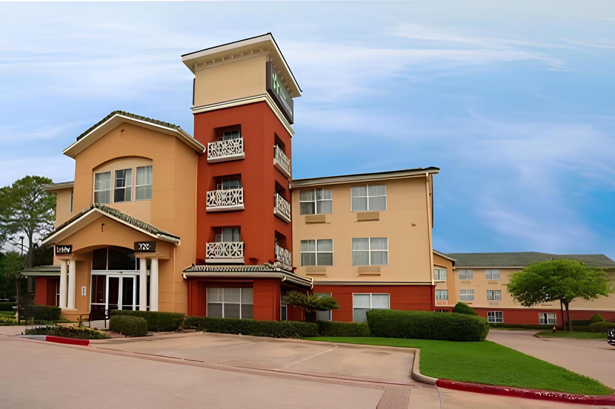 Lonestar Suites Webster Exterior photo